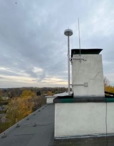 Antena stacji referencyjnej