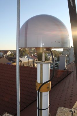 osmz_ant Antena stacji referencyjnej