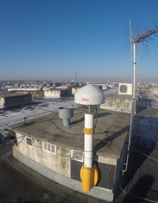 DCIM100GOPROGOPR1865. Antena stacji referencyjnej